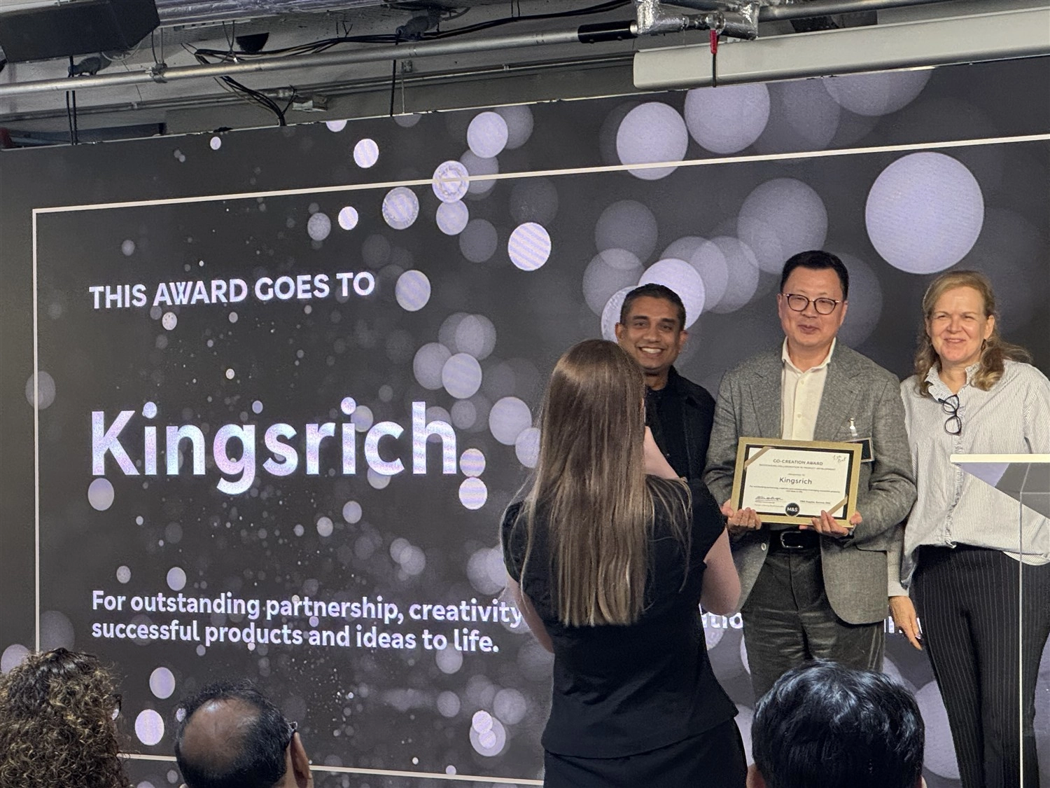 Kingsrich recebe o Co-Creation Award no M&S Supplier Summit 2026 Kingsrich recebe o Co-Creation Award no M&S Supplier Summit 2026